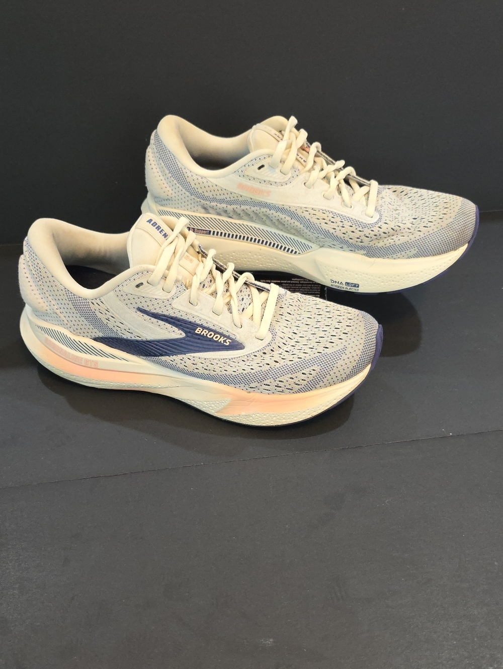 Brooks Adrenaline GTS 24 Women’s Shoes  Cream Blue & Peach Accents Size 8.5